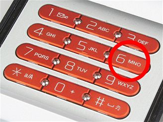 Sony Ericssonu W580i se lámou klávesy