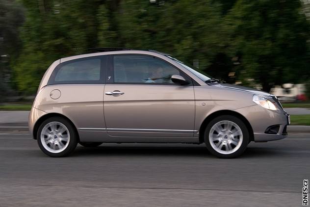 Lancia Ypsilon