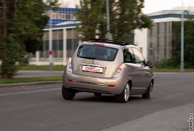 Lancia Ypsilon