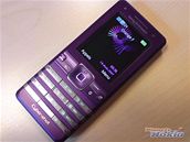 Fialový Sony Ericsson K770i