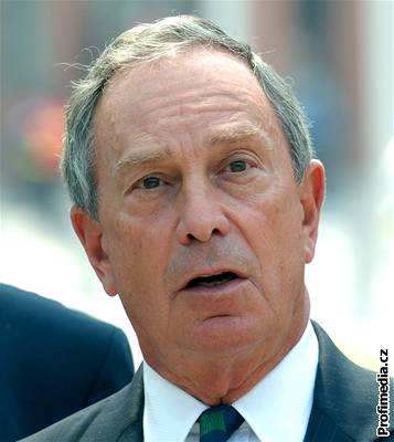 Bloomberg tvrdí, e chce a do roku 2009 zstat na newyorské radnici