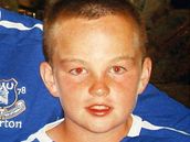 Jedenáctiletý Rhys zemel na cest dom z fotbalového tréninku.