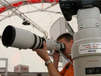 Teleobjektiv Canon 600mm 1:4 L IS USM(IFA 2007)