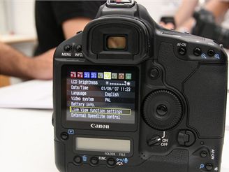 Canon EOS 1Ds Mark III (IFA 2007)