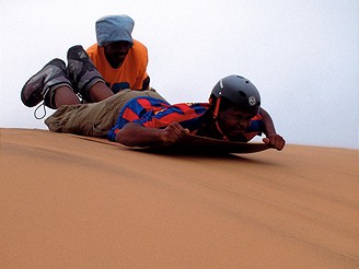 Sandboarding v Namibii