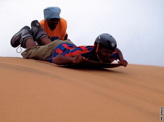 Sandboarding v Namibii