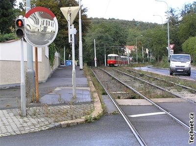 Úsek mezi zastávkami Trojská a Nad Trojou