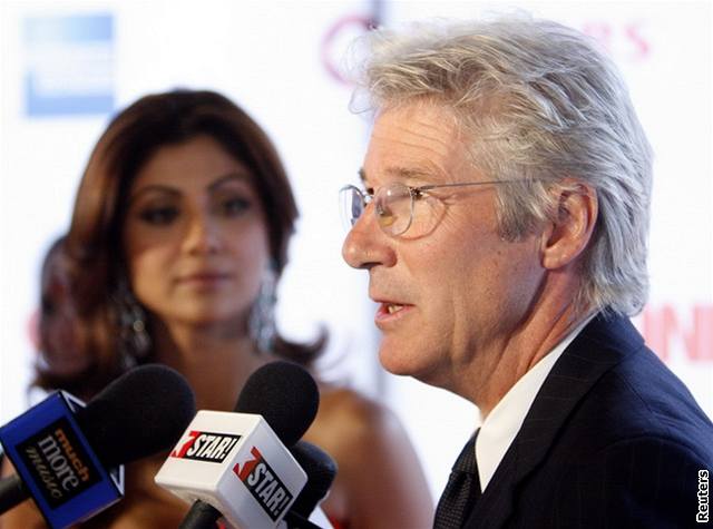 Richard Gere na výroním charitativním veírku dobroinné organizace One X One,...