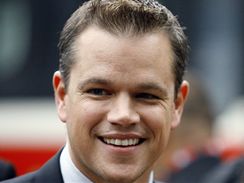 Matt Damon na vronm charitativnm verku dobroinn organizace One X One, kter shn penze na podporu dt, ijcch v chudob (9. z 2007)