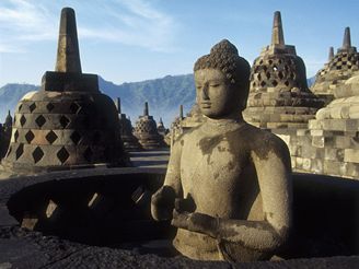 Indonésii nenajdeme na ebíku nejoblíbenjích turistických destinací