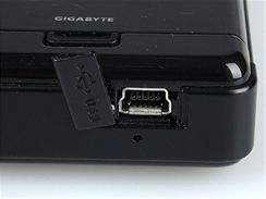 Komunkitor Gigabyte g-Smart i128 s televiznm tunerem