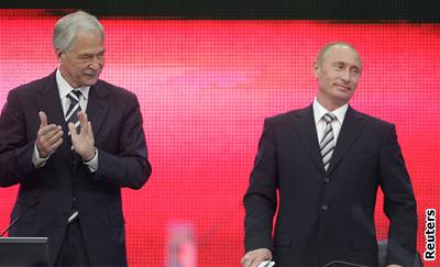 Hlavní politickou linií Borise Gryzlova (vlevo) je podpora politiky Vladimira Putina.