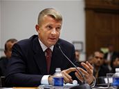 éf Blackwateru Erik Prince obhajoval ve stedu v Kongresu své mue. Snmovna ale chce, aby podléhali americkému trestnímu právu