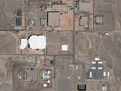 Satelitní snímek základny Schriever v Coloradu.
