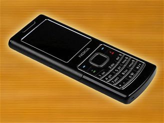 Vedle elegantního designu nabízí Nokia 6500 Classic i slunou funkní výbavu - napíklad podporu sítí UMTS