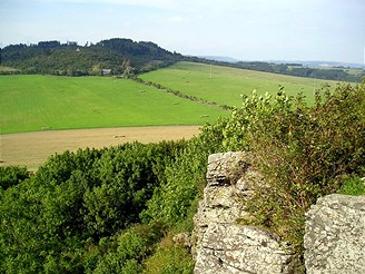 Pohled ze skal na Kraskov smrem na Ov vrch