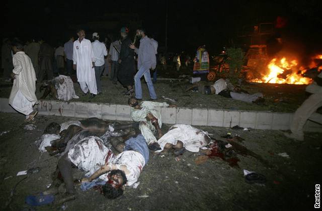 Bombový útok v pákistánském Karáí