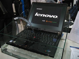 Lenovo ThinkPad s klvesnic odolnou proti polit