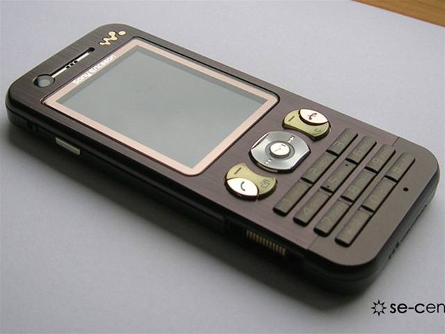 Sony Ericsson W890i