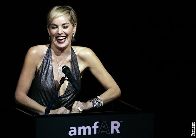 Sharon Stone a její exmanel Phil Bronstein na procházce se synem