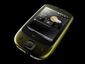 HTC Touch slaví úspch, nyní je k dispozici vylepená verze i speciální edice Ted Baker