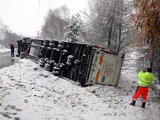 nehoda v Oechov, uprchl bek (14.11. 2007)