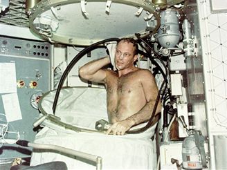 Astronaut Lousma kon se prchou