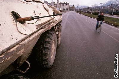 Sarajevo po tíletém srbském obleení. Lidé se bojí, e me vypuknout nová válka.