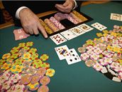 Stát chce, aby se poker hrál v kasinech. Hrái tvrdí, e je to normální sport.