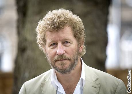 Sebastian Faulks