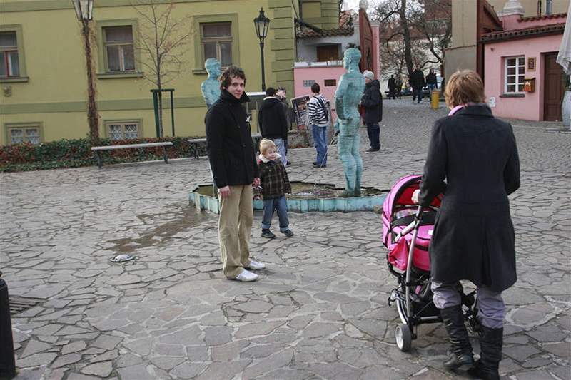 Aa Geislerová s dcerou Stellou a její manel Zdenk Janáek s malým Brunem