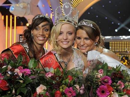 Dvacetiletá blondýnka Alizée Pouliceková (uprosted) se stala Miss Belgie 2007