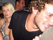 Paris Hiltonová pronásleduje svého ex-milence Stavrose Niachorse v klubu Mokai Paris Hiltonová pronásleduje svého ex-milence Stavrose Niachorse v klubu Mokai