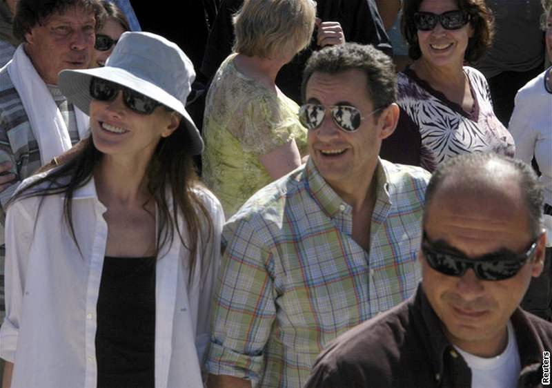 Francouzský prezident Nicholas Sarkozy s pítelkyní Carlou Bruni v egyptském Údolí král