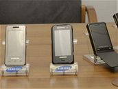 Samsung F490, F700 a P720