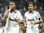 Real Madrid: Robinho (vlevo) a Raul Gonzalez
