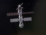 Stanice pi pletu mise STS-106 (shora Progress M1-3, Zvezda, Zarja, Unity)