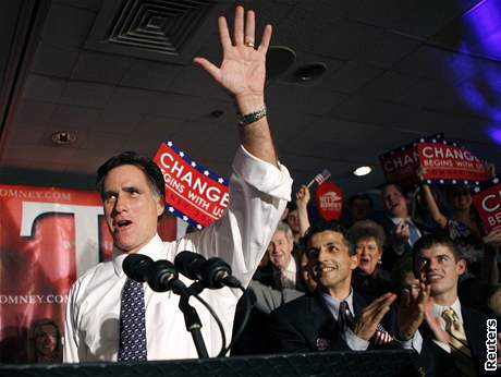 Mitt Romney poteboval vítzství v Michiganu jako sl.