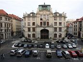 V budov Nové radnice sídlí praský magistrát. Má tam kancelá i primátor Prahy.