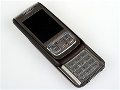 Dlohodob zkuenosti s Nokia E65