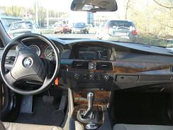Multimediln automobil BMW 530i
