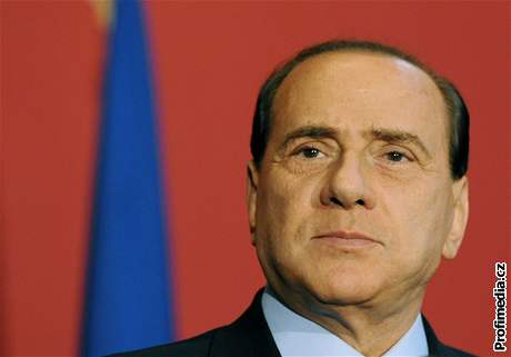 Silvio Berlusconi ví v záchranu bankrotující Alitalie.