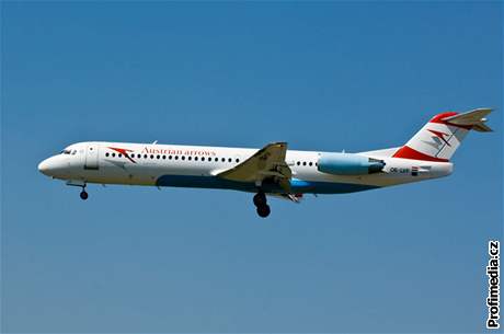 Výpadek motoru donutil letadlo Fokker 100 nouzov pistát. Ilustraní foto