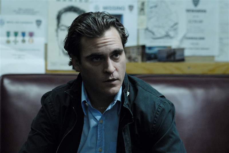 z filmu Noc patí nám (Joaquin Phoenix) 