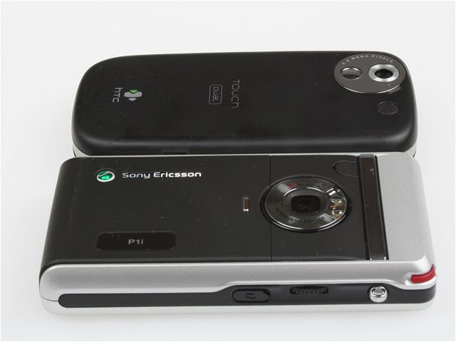 Srovnání Sony Ericsson P1i a HTC Touch Dual