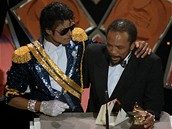 Grammy Michael Jackson obdrel spolen s producentem Quincym Jonesem i za své nejslavnjí album Thriller