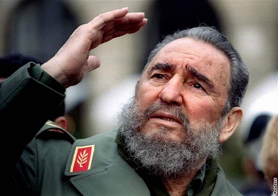 Fidel Castro kritizuje kruté únosy, na druhou stranu ale s rebely sympatizuje.
