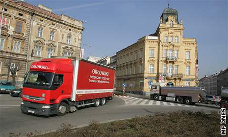 Historické centrum Znojma i jeho obyvatele suuje kamionová doprava.