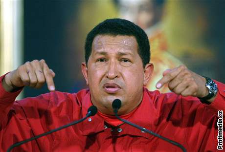 Chceme mír, musíme ale posílit svou obranyschopnost, obhajuje Chávez plány na vyzbrojování Venezuely.