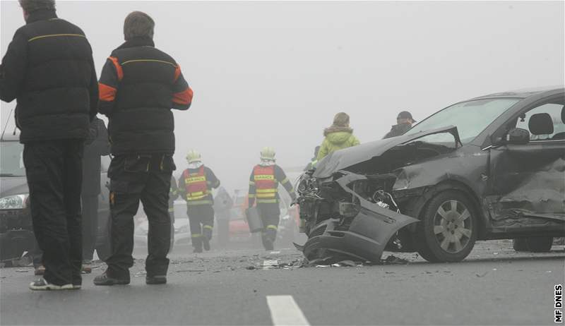 Hromadná nehoda na R46 u Olomouce (13.2.2008)